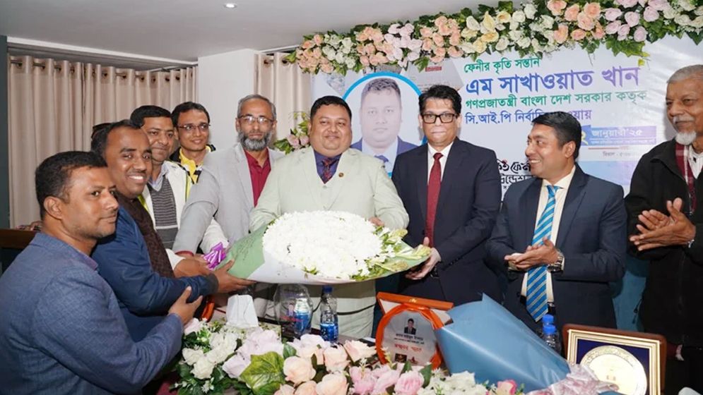 ডিসি-এসপি, বিএনপি, জামায়াত নেতারা যেখানে একাকার