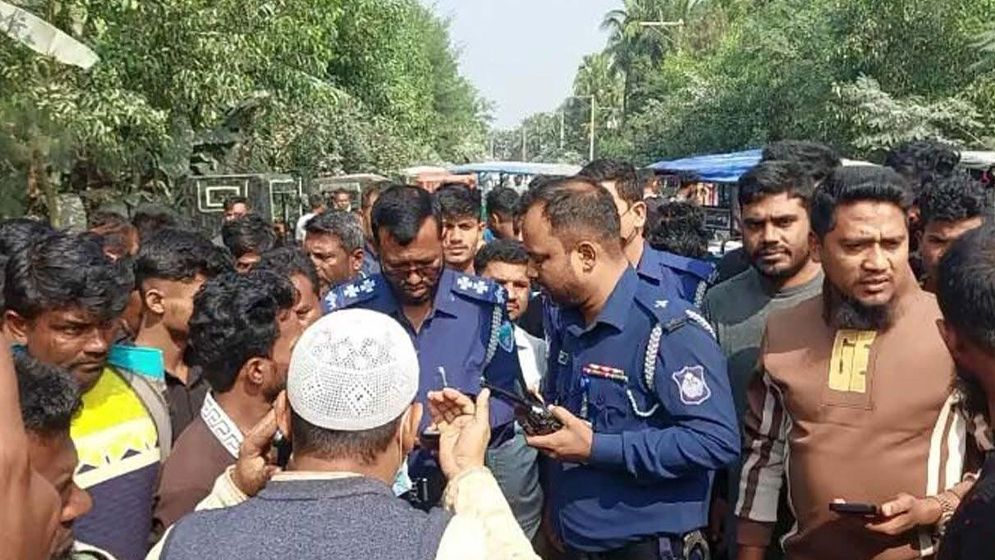লক্ষ্মীপুরে ডাম্প ট্রাকের চাপায় নিহত ২