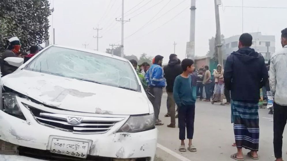 রূপগঞ্জে সড়কে প্রাণ গেলো ৩ জনের