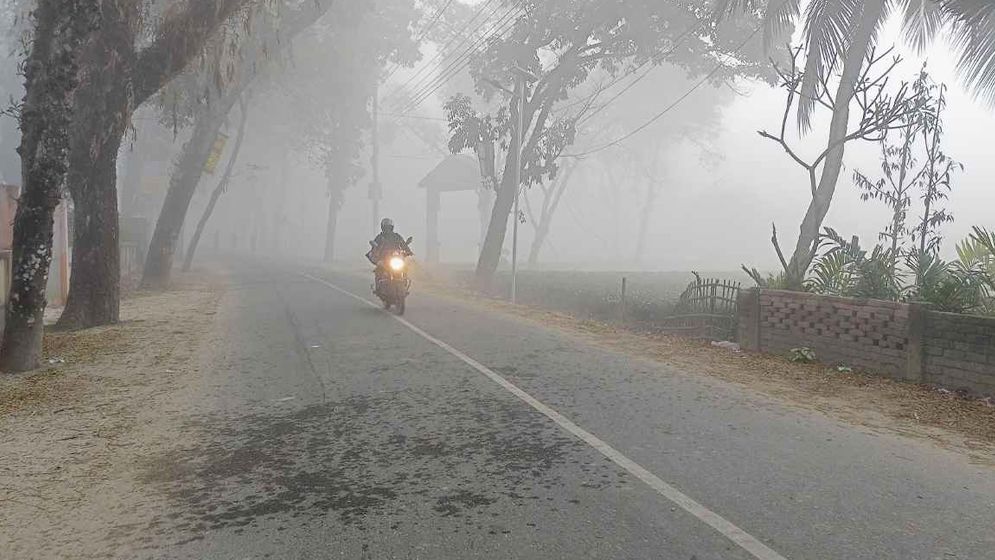 সূর্যের দেখা নেই পঞ্চগড়ে, শীতে বিপর্যস্ত জনপদ
