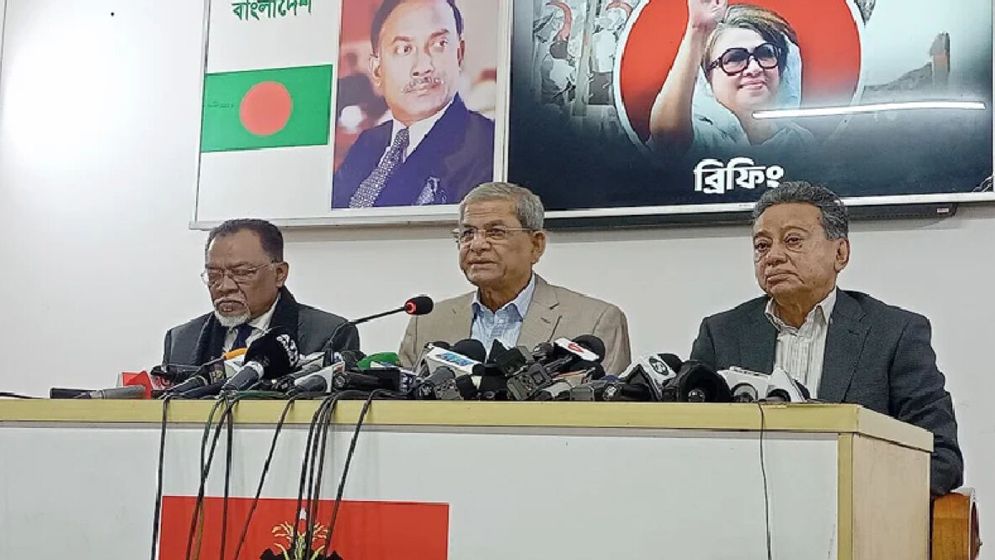 ভ্যাট না বাড়িয়ে খরচ কমান, সরকারকে ফখরুল