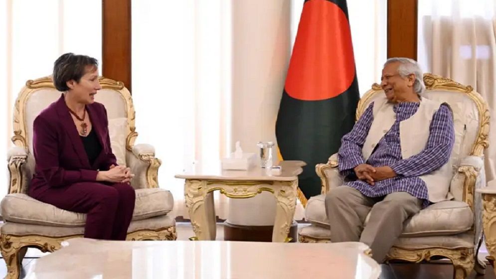 ট্রেসি জ্যাকবসনকে প্রধান উপদেষ্টা, ‘বাংলাদেশে এখন মার্কিন সহায়তা বন্ধের সময় নয়’