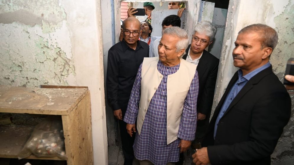 আয়নাঘরের সঙ্গে জড়িত সবার বিচার করা হবে: প্রধান উপদেষ্টা
