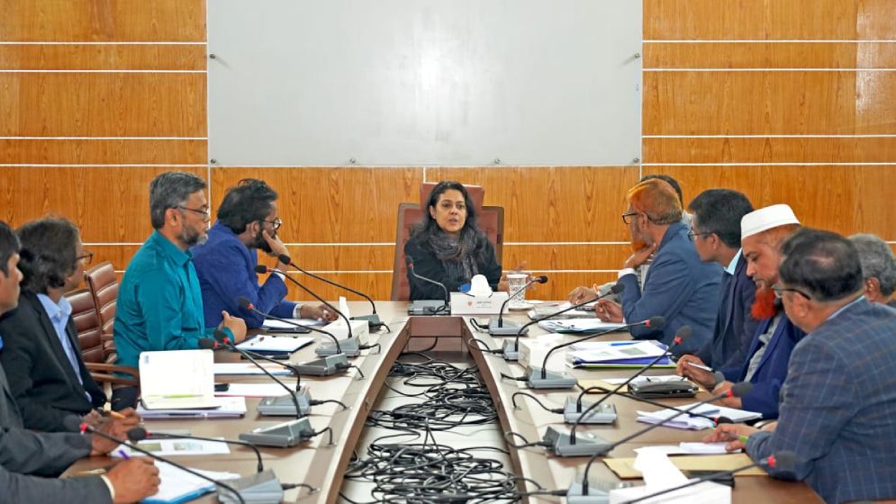 গাছ বিক্রির লভ্যাংশের পরিবর্তে জলবায়ু ট্রাস্ট ফান্ড থেকে অর্থ পাবেন: পরিবেশ উপদেষ্টা