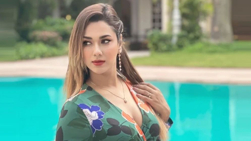 খারাপ অভিজ্ঞতা বেশি মনে রাখি না : ববি হক