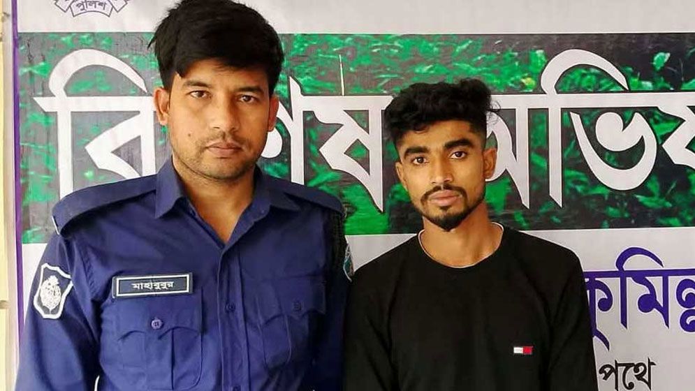 আওয়ামী লীগের লিফলেট বিতরণের সময় ‘ছাত্রলীগ’ কর্মী গ্রেপ্তার