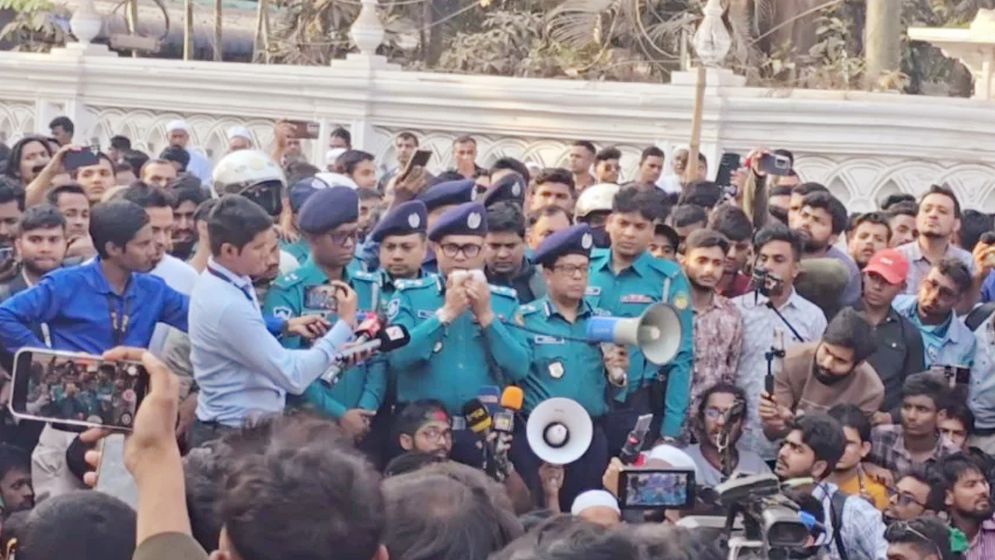 গাজীপুরের ঘটনায় ক্ষমা চাইলেন পুলিশ কমিশনার