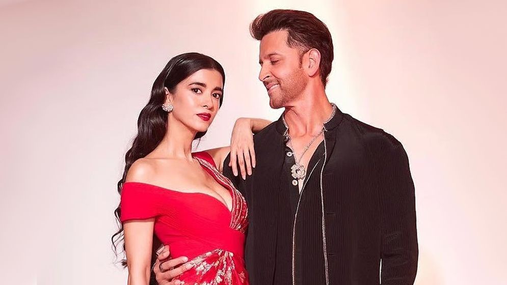হৃতিকের সঙ্গে প্রেম বলে কটাক্ষ, কড়া জবাব দিলেন অভিনেত্রী