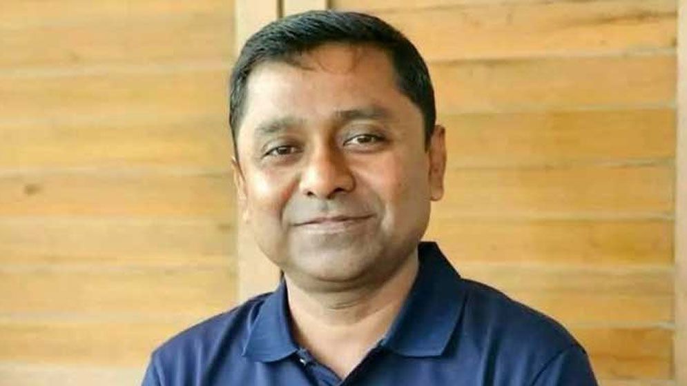 আওয়ামী লীগের লিফলেট বিতরণ, শিক্ষক মুকিব আটক