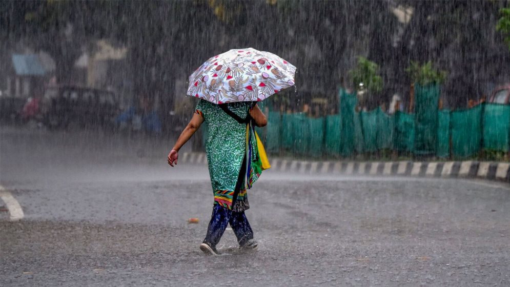 সাগরে নিম্নচাপ: বৃষ্টি নিয়ে নতুন বার্তা আবহাওয়া অফিসের