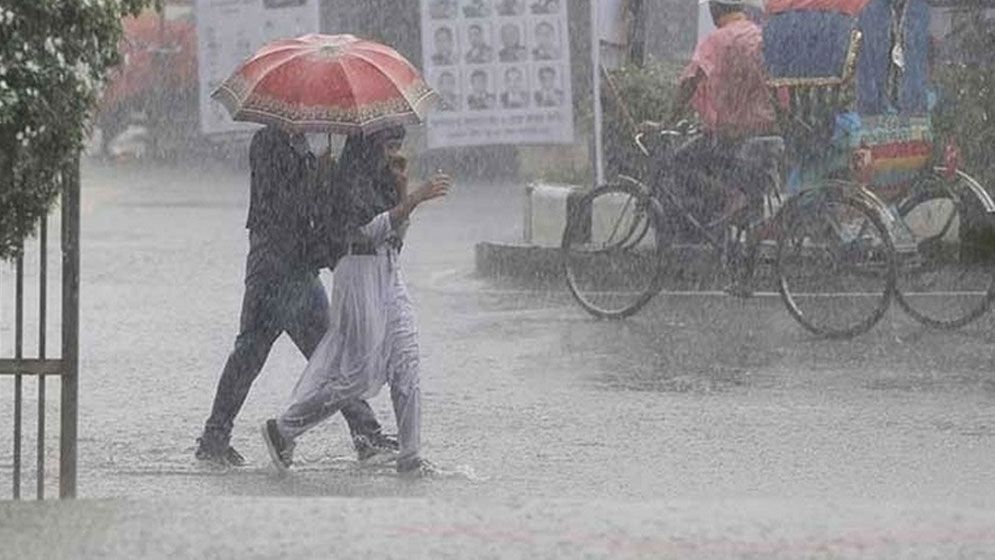 ঝড়-বৃষ্টির মাঝে তাপমাত্রা বৃদ্ধির আভাস