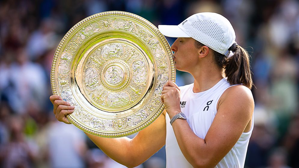 ইতিহাস গড়ে উইম্বলডনের নতুন রানি সিওটেক