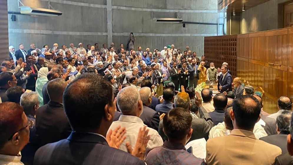 বিনাশুল্কের গাড়ি ও সরকারি প্লট নেবেন না বিএনপির এমপিরা  