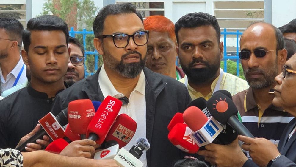 পুনর্নির্বাচনের দাবি নিয়ে ইসিতে আমিনুল হক