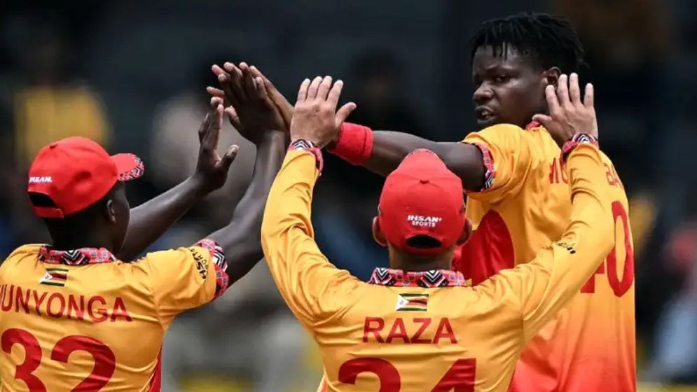 অস্ট্রেলিয়াকে হারিয়ে প্রথম অঘটন জিম্বাবুয়ের