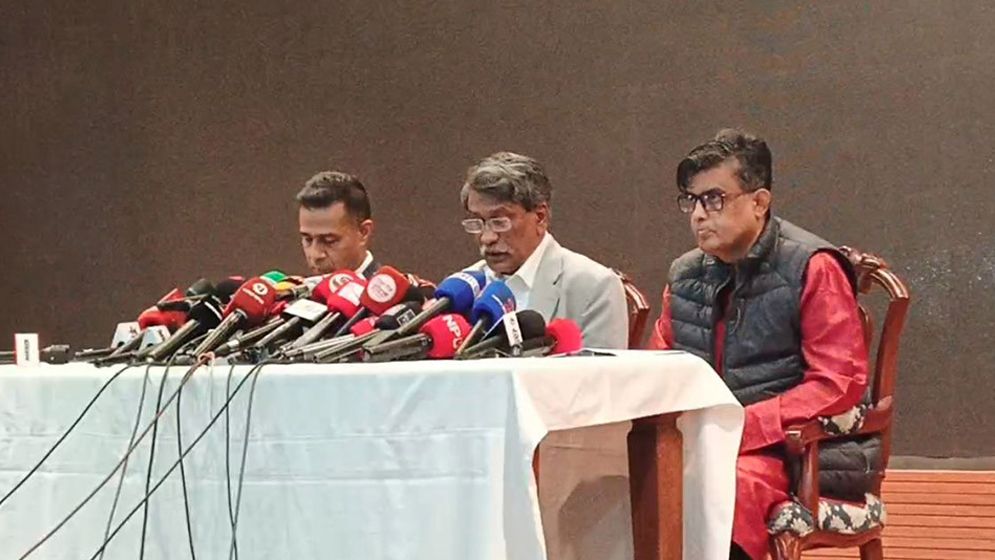 আর পুরনো ব্যবস্থায় ফিরতে চান না বাংলাদেশের মানুষ: আলী রীয়াজ  