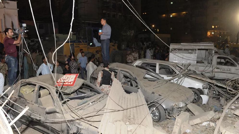 থানার কাছে বোমা বিস্ফোরণ, হতাহত ১৯