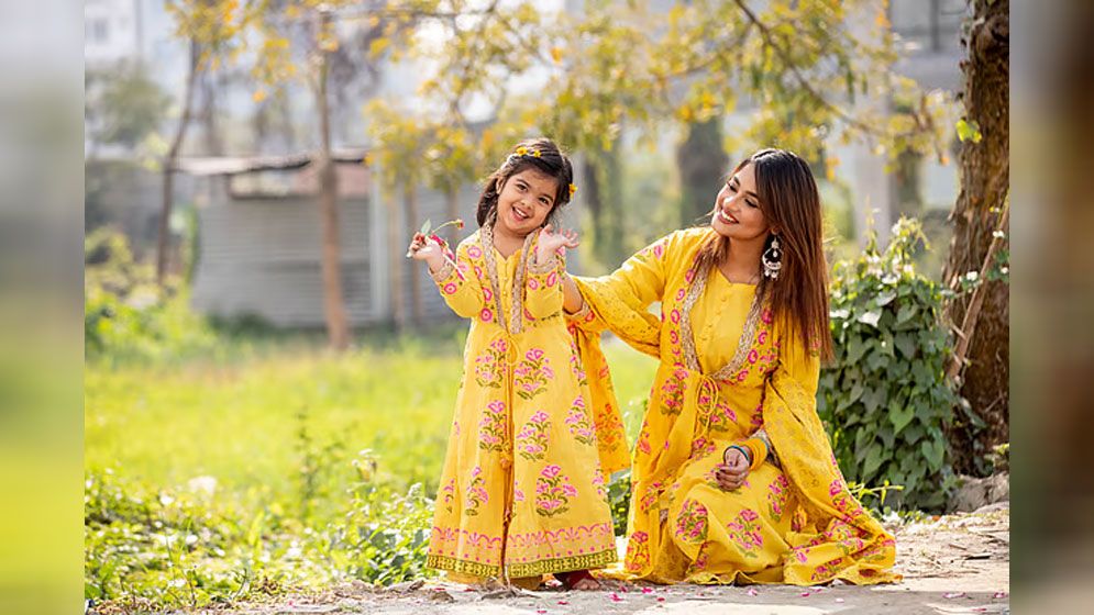 আগুনরাঙা শিমুল বাগান