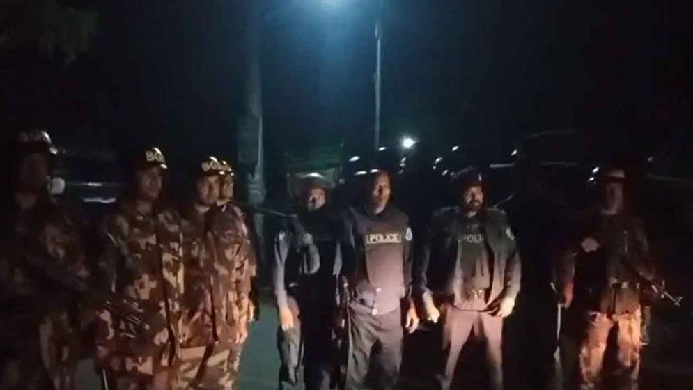 মাদারীপুরে দু’পক্ষের সংঘর্ষে শতাধিক হাতবোমা বিস্ফোরণ