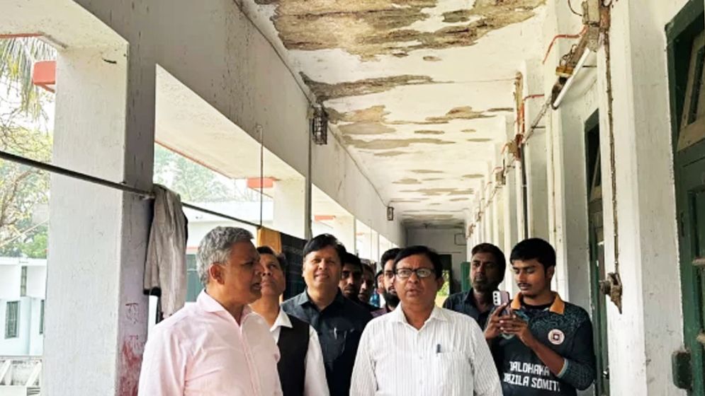 রাবির দুই আবাসিক হল ‘ঝুঁকিপূর্ণ’ ঘোষণা