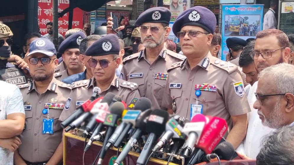 ঈদযাত্রায় অন্যায়ের সঙ্গে আপস নয়