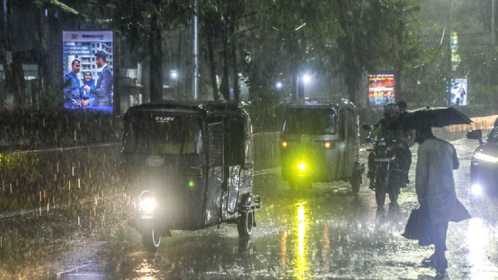 রাজধানীসহ দেশের বিভিন্ন স্থানে বৃষ্টি