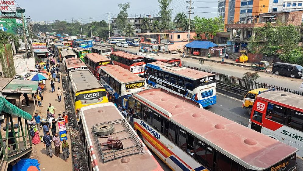 দীর্ঘ যানজটে থমকে আছে ঈদযাত্রা