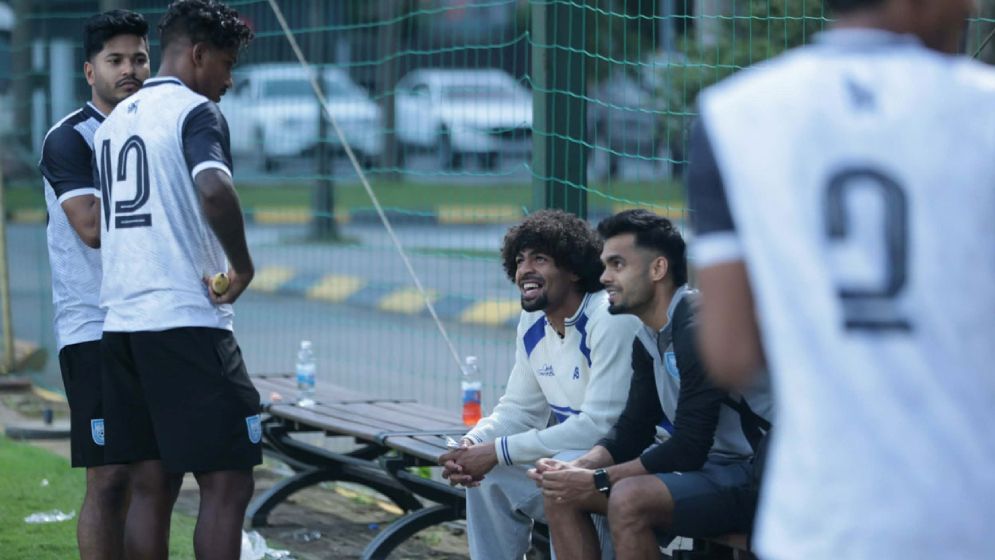 শেষ ম্যাচ খেলতে সিঙ্গাপুরে হামজারা