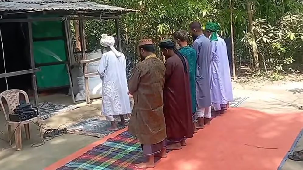 চাঁদপুরে ৭ মুসল্লির ঈদ উদ্‌যাপন