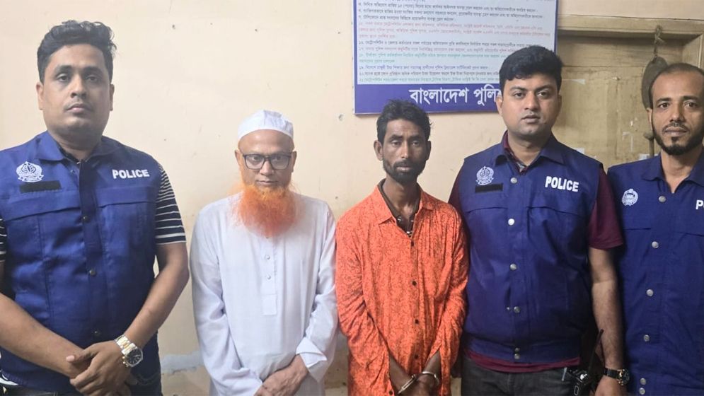 মুরাদনগরে ইয়াবাসহ দুই মাদক কারবারি আটক