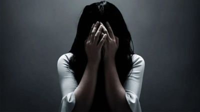 ঘুরতে নিয়ে ধর্ষণ, মুমূর্ষু অবস্থায় ফেলে পালাল সহপাঠী