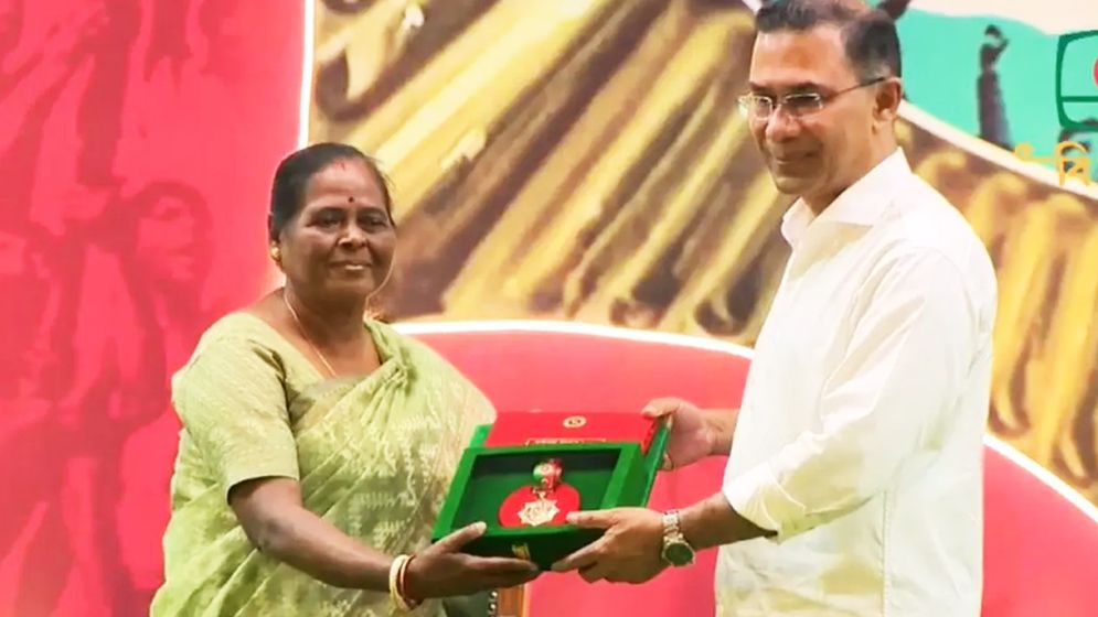 ১৫ ব্যক্তি ৫ প্রতিষ্ঠানকে স্বাধীনতা পুরস্কার তুলে দিলেন প্রধানমন্ত্রী