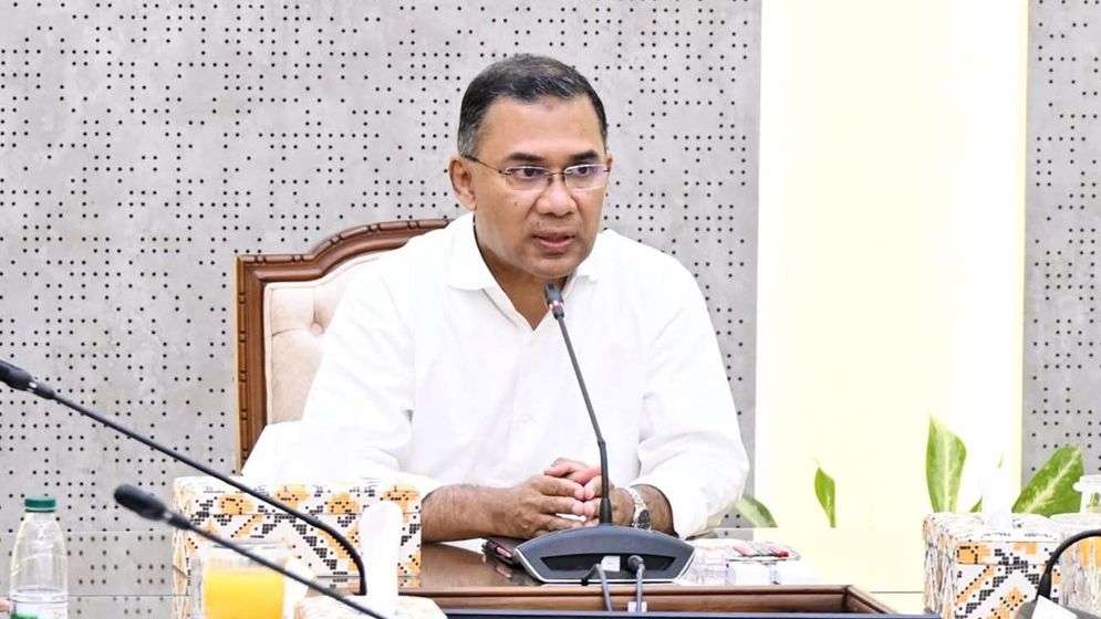 প্রধানমন্ত্রীর সঙ্গে জ্বালানি মন্ত্রী এবং প্রতিমন্ত্রীর সাক্ষাৎ