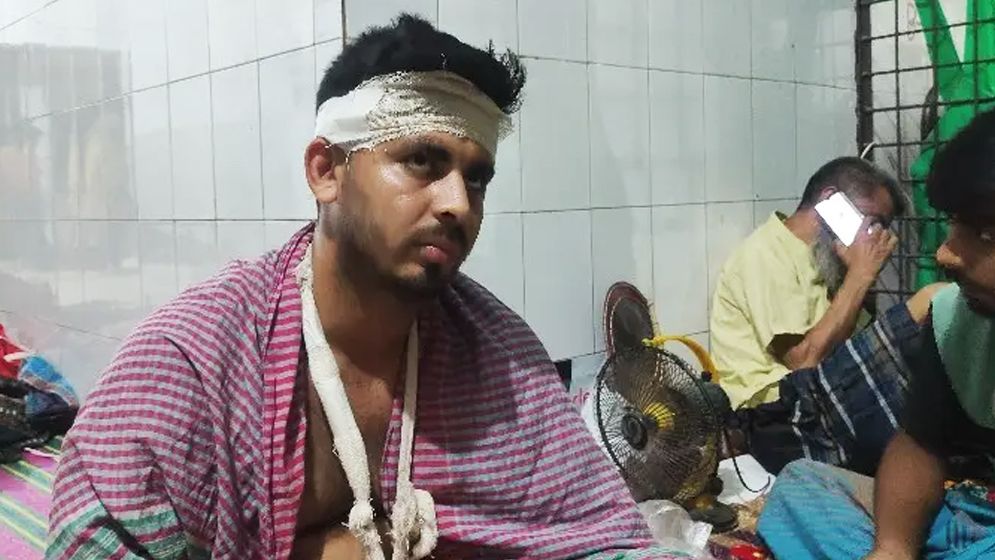 চুল কাটার সিরিয়াল নিয়ে সংঘর্ষে আহত ৬