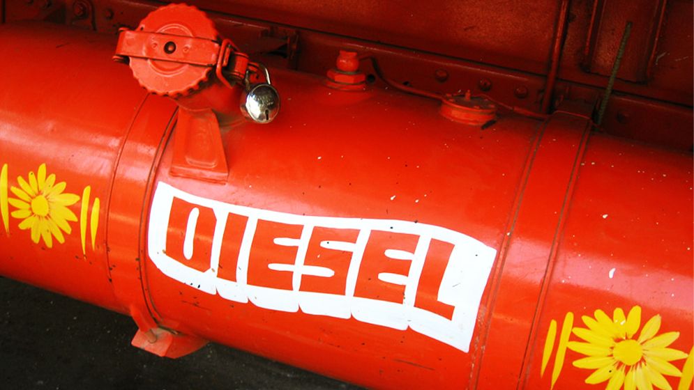 এক লাখ টন ডিজেল কিনছে সরকার