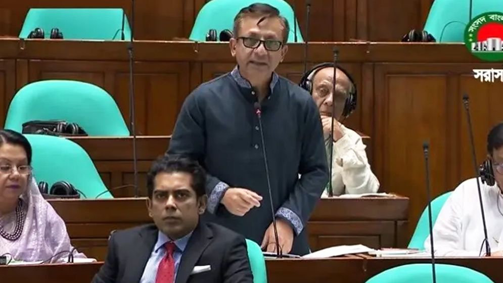 ‘বিভিন্ন দেশ থেকে জ্বালানি আমদানির উদ্যোগ নিয়েছে সরকার’