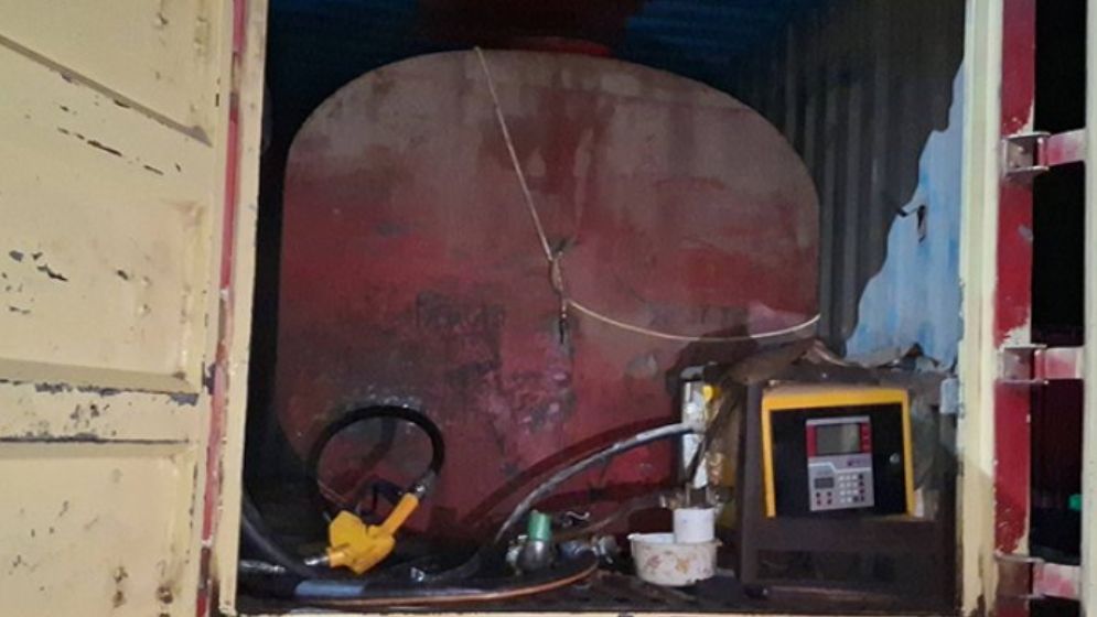 অবৈধভাবে জ্বালানি তেল পাচারে ৭ জনকে জরিমানা ও কারাদণ্ড