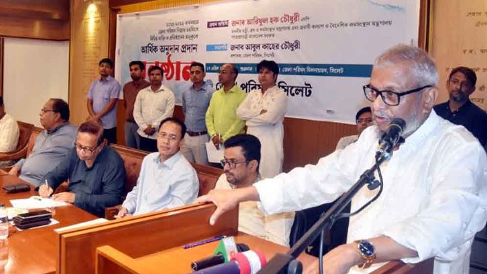 প্রবাসে আটকে থাকা বাংলাদেশীদের ফিরিয়ে আনা হচ্ছে