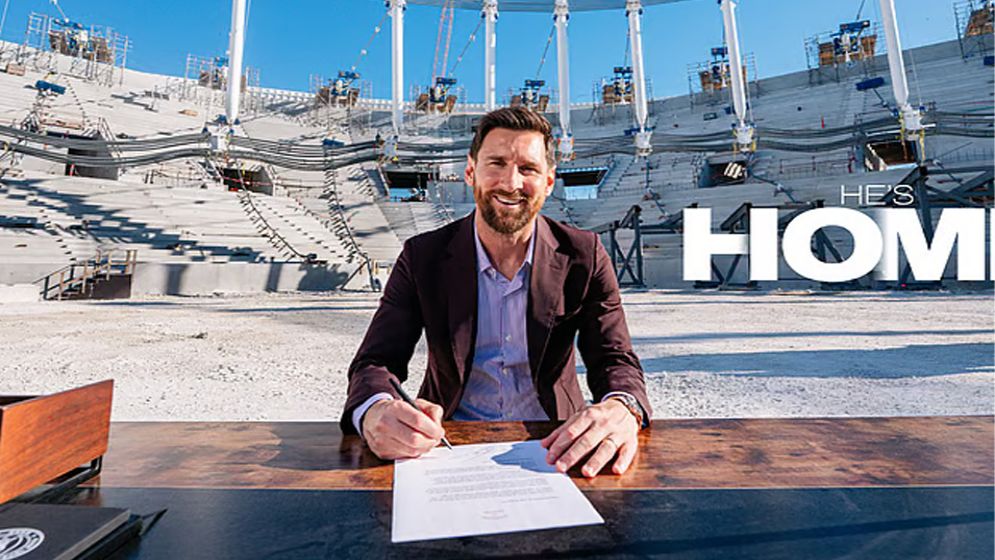 বার্সেলোনার ক্লাব কিনলেন মেসি