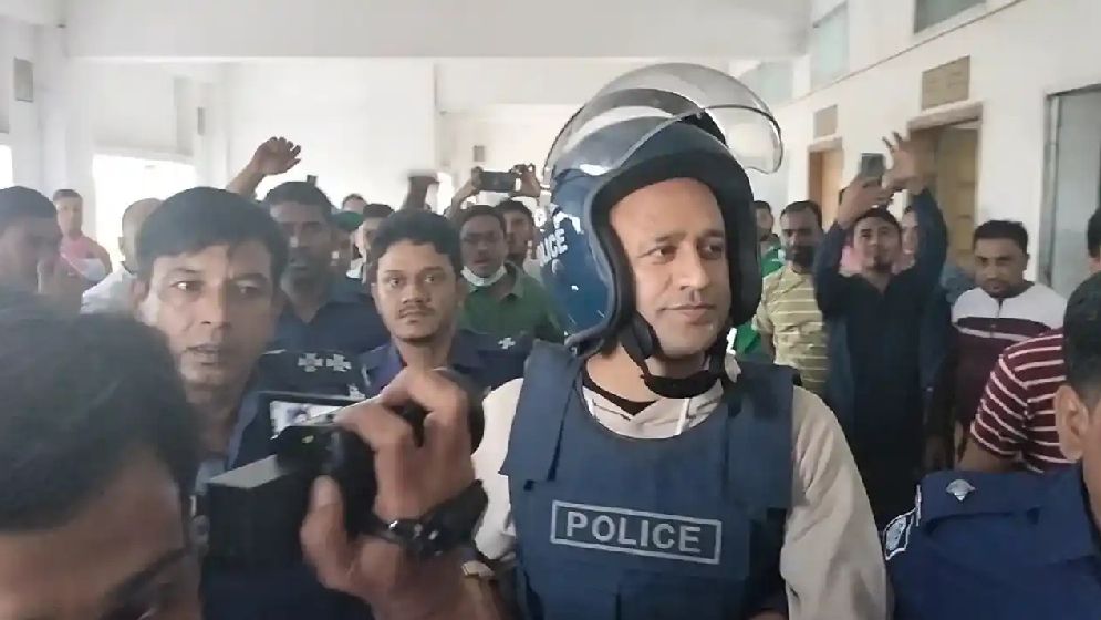 বার কাউন্সিল নির্বাচনে অংশ নিতে চান ব্যারিস্টার সুমন