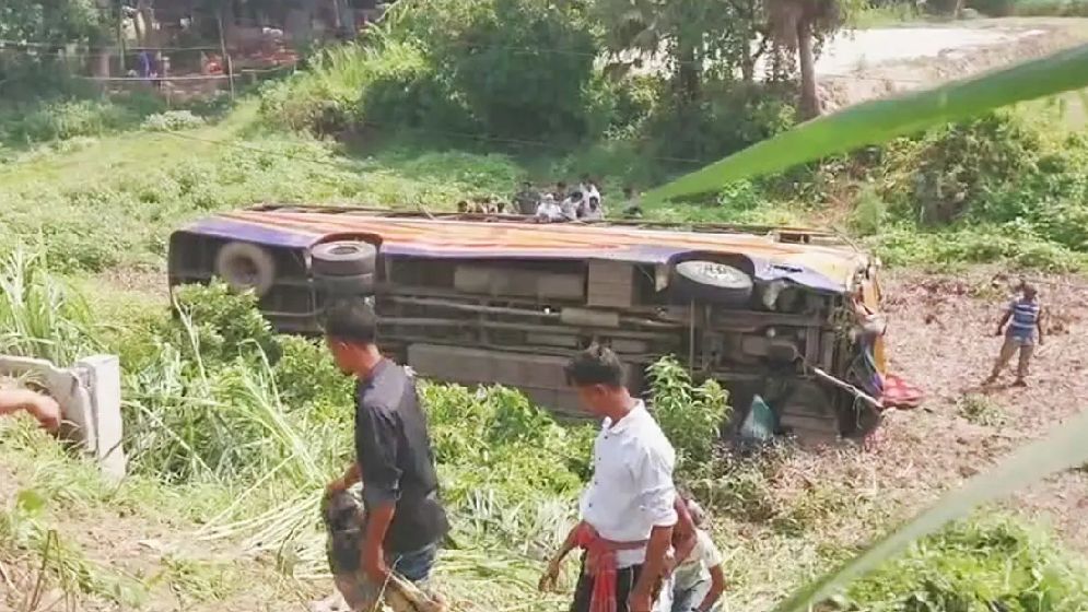 ভাঙ্গায় বাস-পিকআপ সংঘর্ষে নিহত বেড়ে ২