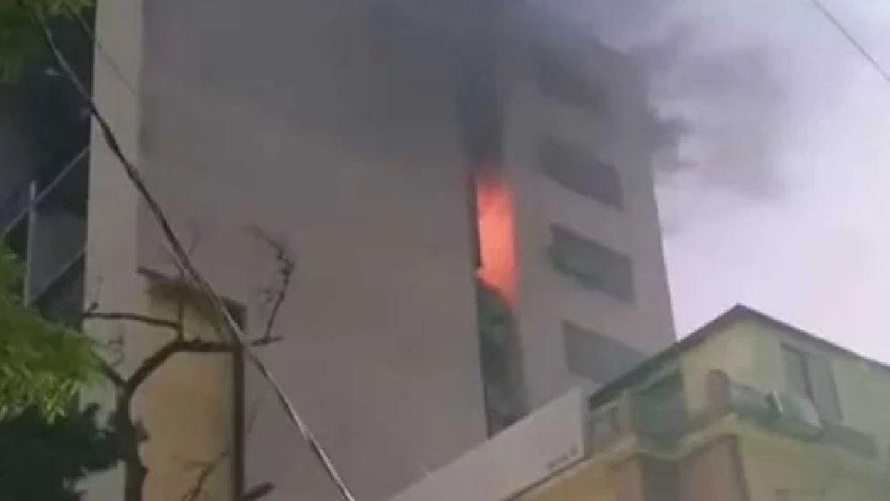 বনানীর ভবনে আগুন নিয়ন্ত্রণে