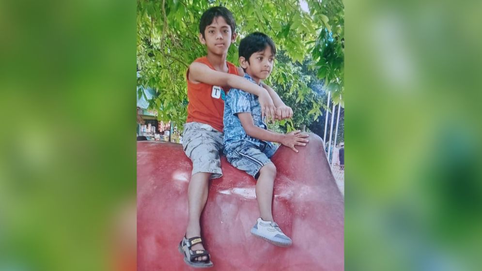 ফুটবল তুলতে গিয়ে পুকুরে ডুবে দুই শিশুর মৃত্যু