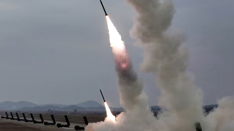 একাধিক ব্যালিস্টিক ক্ষেপণাস্ত্র ছুড়লো উত্তর কোরিয়া  