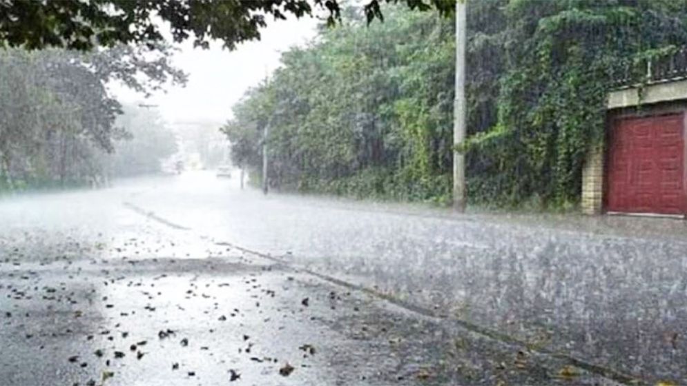 রাজধানীতে বজ্রবৃষ্টিসহ ঝোড়ো হাওয়ার পূর্বাভাস