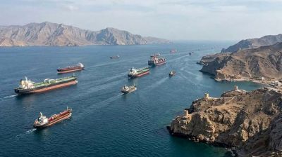 হরমুজ প্রণালি দিয়ে প্রতিদিন ১৫ জাহাজ চলাচল করতে পারবে: ইরান  