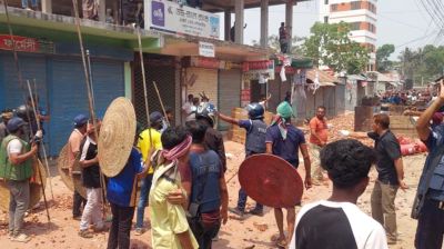দুইদিন ধরে চলছে ৮ গ্রামের সংঘর্ষ, শতাধিক আহত  