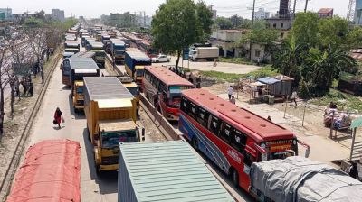 ঢাকা-চট্টগ্রাম মহাসড়ক অবরোধ, ১০ ‍কিলোমিটার যানজট