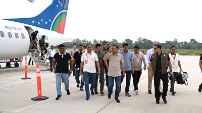 যশোর পৌঁছেছেন প্রধানমন্ত্রী তারেক রহমান  