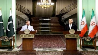 যুক্তরাষ্ট্র বিশ্বাসঘাতকতা করতে পারে, শেহবাজকে জানালেন পেজেশকিয়ান